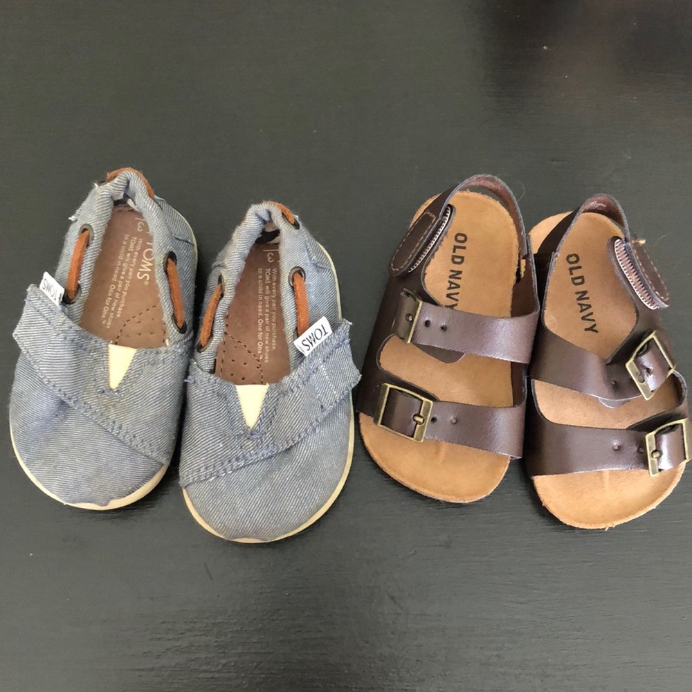 2 pair toddler shoes size 3